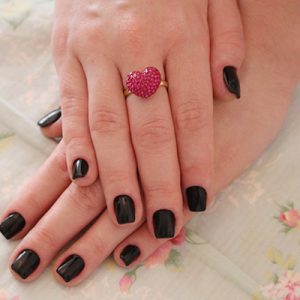 Saiba como funciona a mágica das unhas de gel!