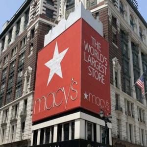 #karolNY: gravei um vídeo na maior Macy’s do mundo. Segura o coração!