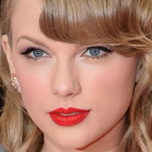 Tudo sobre: os batons vermelhos da Taylor Swift