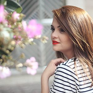 Look da Ka: calça jogging e camiseta listrada