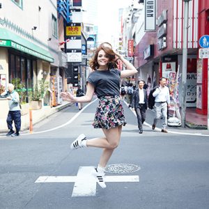 Look da Ka: saia rodada floral e meias de babadinho